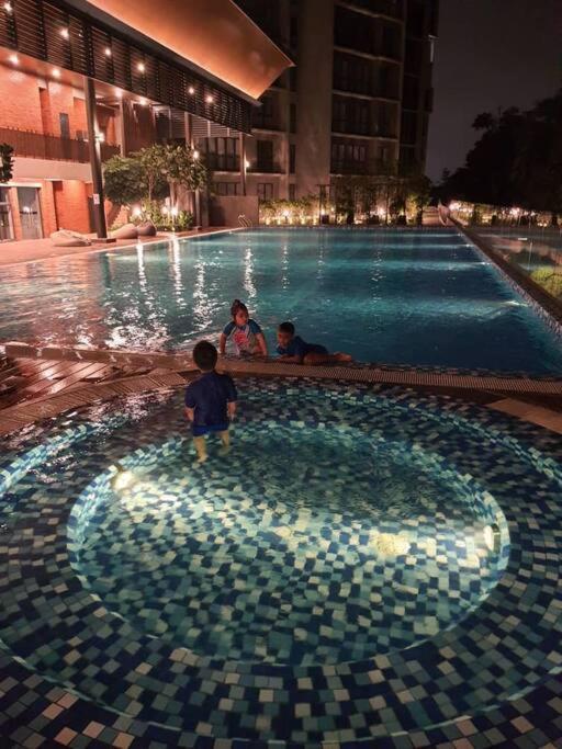 Apartment The Clio 2 Ioi City, Beside Ioi Mall, Serdang Hospital, Upm And Uniteen *