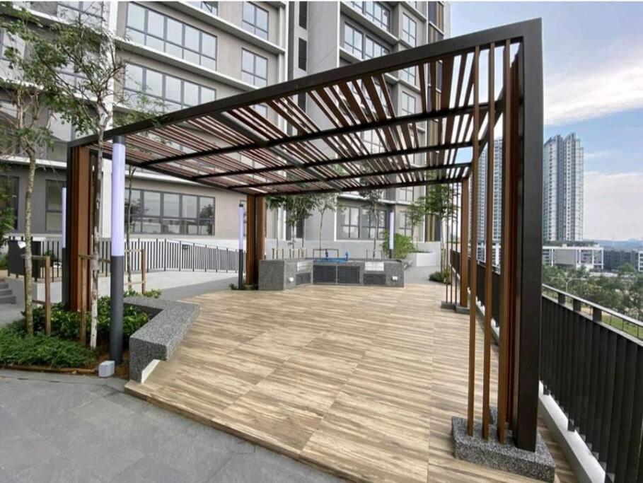 Apartment The Clio 2 Ioi City, Beside Ioi Mall, Serdang Hospital, Upm And Uniteen *