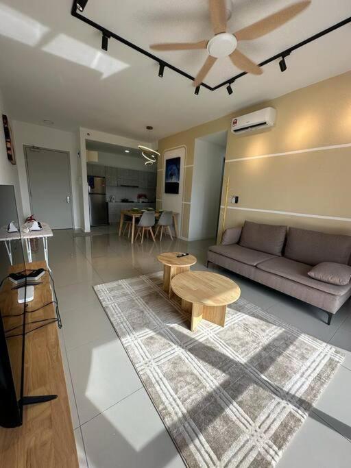 The Clio 2 Ioi City, Beside Ioi Mall, Serdang Hospital, Upm And Uniteen Apartment Putrajaya