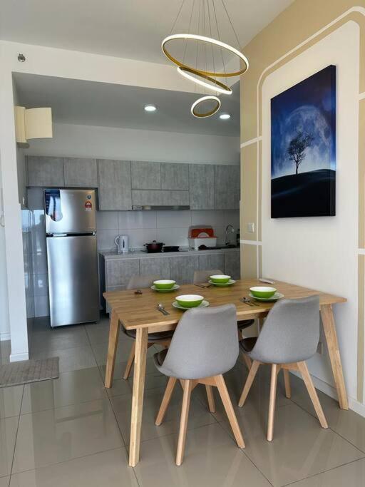 Apartment The Clio 2 Ioi City, Beside Ioi Mall, Serdang Hospital, Upm And Uniteen Putrajaya
